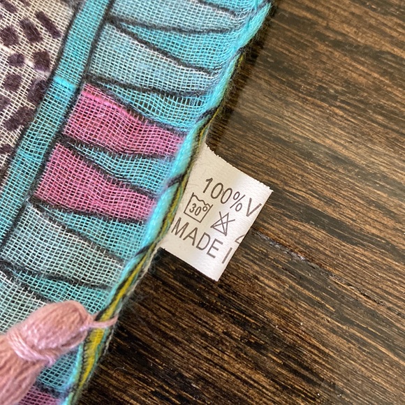 37” Square Scarf, Sarong, Tablecloth with Tassels - Picture 6 of 9